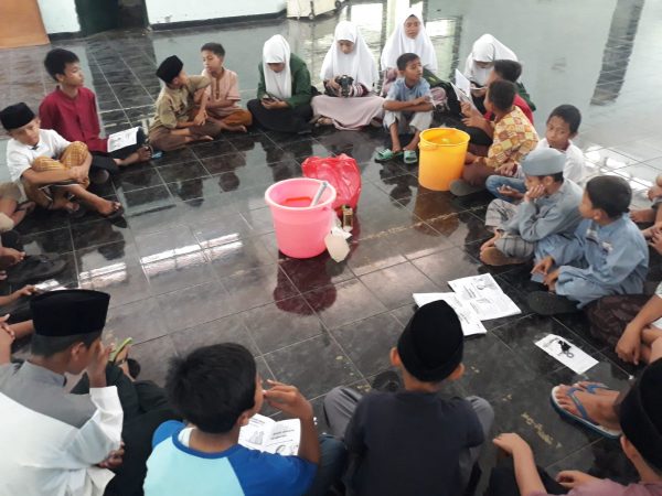 Belajar produksi sabun cuci peralatan dapur