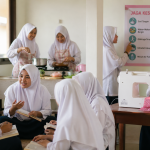 Ritme Harian Santri Putri: Menyulam Ilmu, Adab, dan Keterampilan